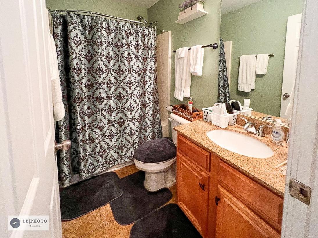 4 - Bed Home With Cali King Bed, 12 Mins To Dtwn アトランタ エクステリア 写真