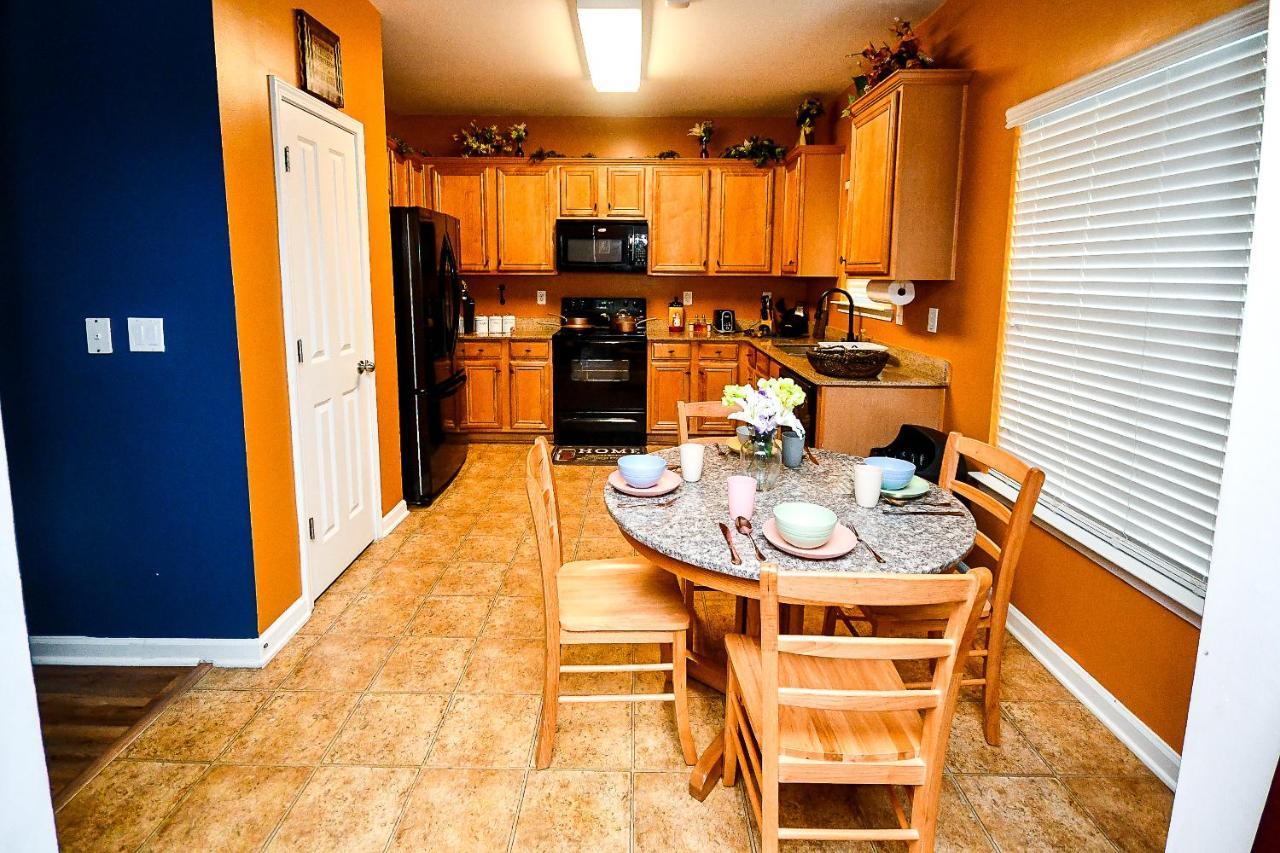 4 - Bed Home With Cali King Bed, 12 Mins To Dtwn アトランタ エクステリア 写真