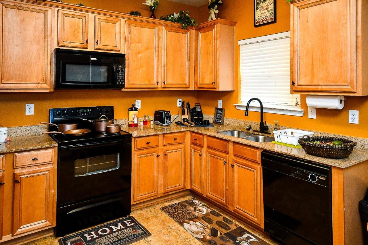 4 - Bed Home With Cali King Bed, 12 Mins To Dtwn アトランタ エクステリア 写真