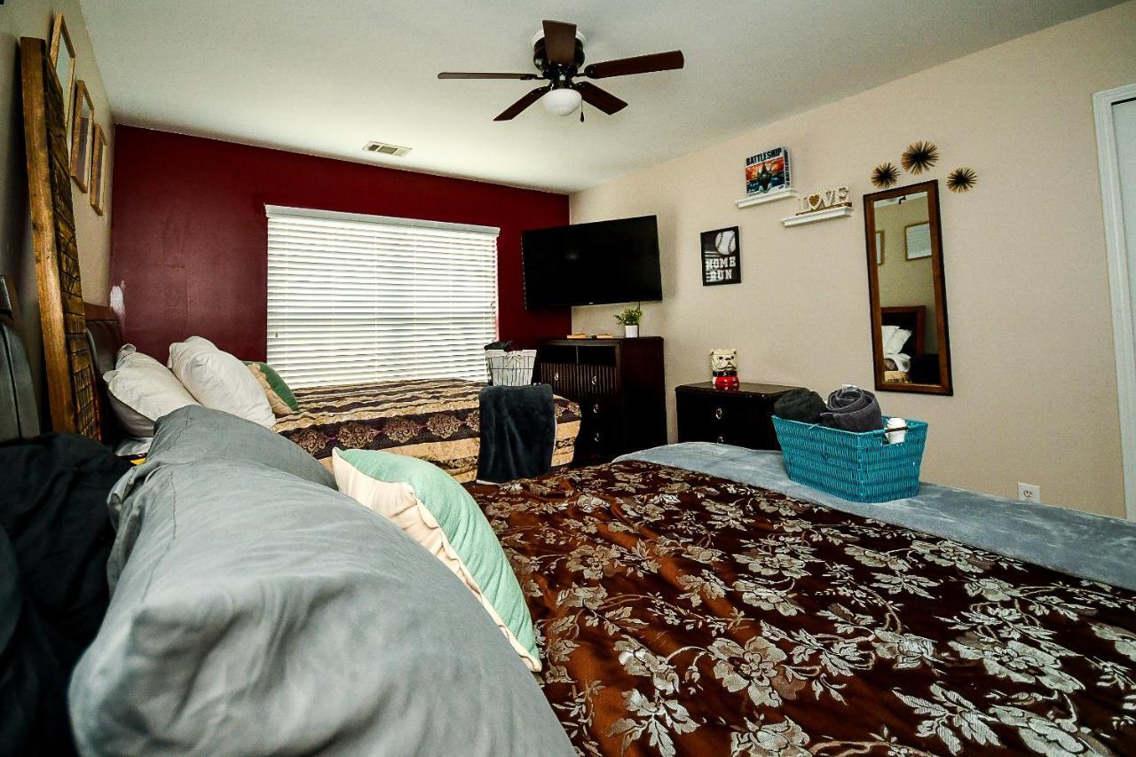 4 - Bed Home With Cali King Bed, 12 Mins To Dtwn アトランタ エクステリア 写真