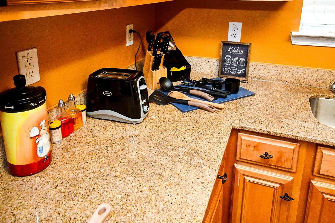 4 - Bed Home With Cali King Bed, 12 Mins To Dtwn アトランタ エクステリア 写真