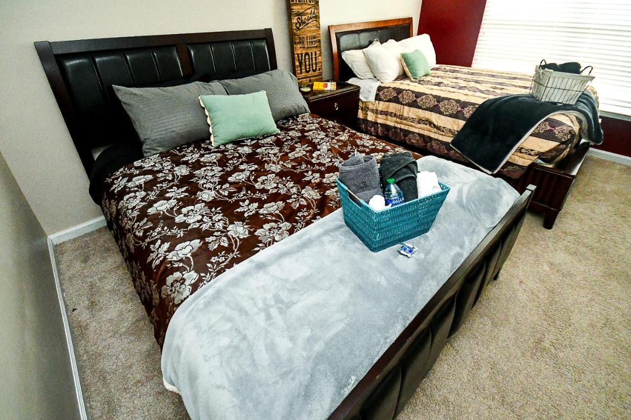 4 - Bed Home With Cali King Bed, 12 Mins To Dtwn アトランタ エクステリア 写真